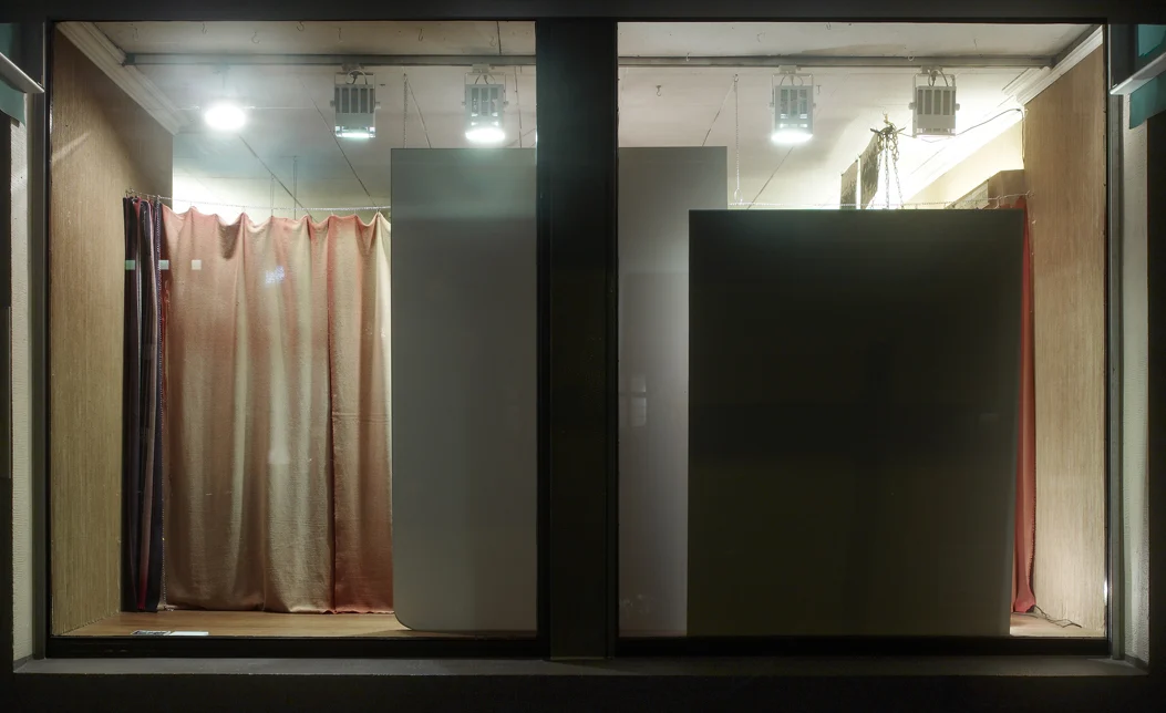 Boys seen through a shop window — Danh Vo — Exhibitions — Galerie Buchholz — Image 04