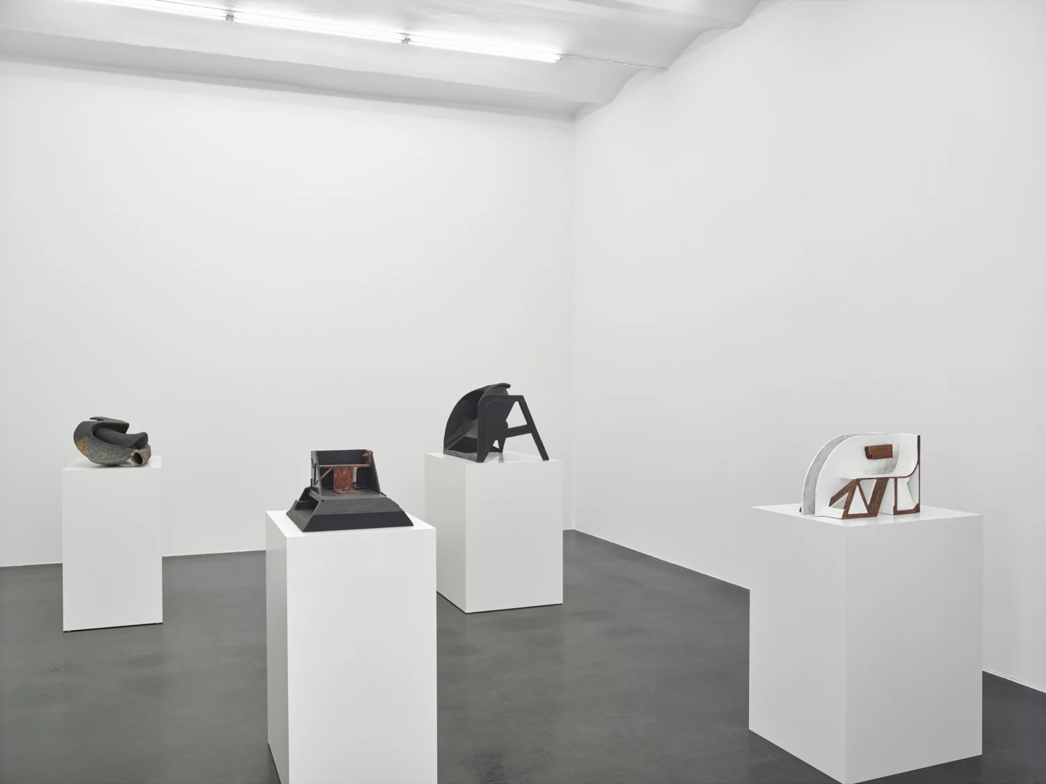 you have did the right thing when you put that skylight in — Vincent Fecteau — Exhibitions — Galerie Buchholz — Image 04